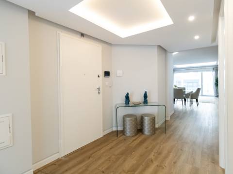 Apartamento T3 de Charme na Quinta das Marianas, Parede - Modernidade, Conforto e Proximidade ao Mar