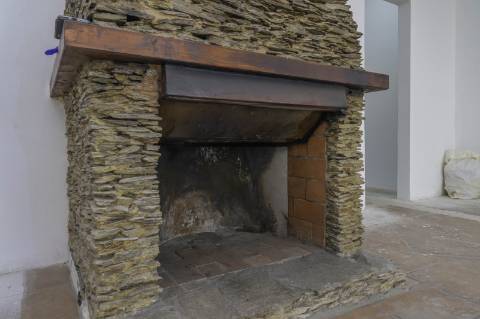 Moradia T4+1 em Campolide - Com Piscina e em Renovação Total com Conforto e Elegância