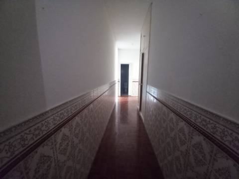 || CENTRO DO MONTIJO | Apartamento T2 | AMPLA OFERTA DE SERVIÇOS ||