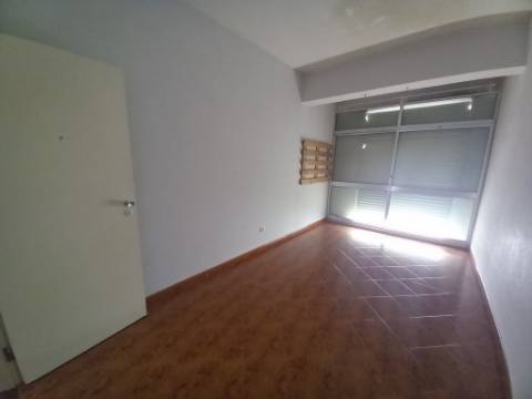 || CENTRO DO MONTIJO | Apartamento T2 | AMPLA OFERTA DE SERVIÇOS ||