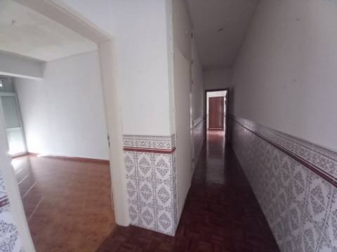 || CENTRO DO MONTIJO | Apartamento T2 | AMPLA OFERTA DE SERVIÇOS ||