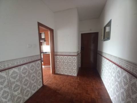 || CENTRO DO MONTIJO | Apartamento T2 | AMPLA OFERTA DE SERVIÇOS ||