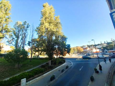 || OPORTUNIDADE INVESTIMENTO | Prédio em Alcântara | PARA REMODELAÇÃO TOTAL ||