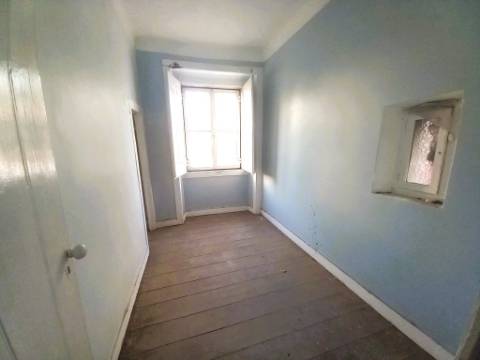 || OPORTUNIDADE INVESTIMENTO | Prédio em Alcântara | PARA REMODELAÇÃO TOTAL ||