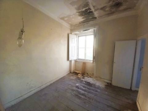 || OPORTUNIDADE INVESTIMENTO | Prédio em Alcântara | PARA REMODELAÇÃO TOTAL ||