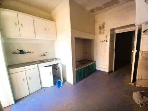 || OPORTUNIDADE INVESTIMENTO | Prédio em Alcântara | PARA REMODELAÇÃO TOTAL ||