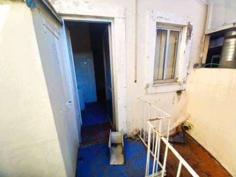 || OPORTUNIDADE INVESTIMENTO | Prédio em Alcântara | PARA REMODELAÇÃO TOTAL ||