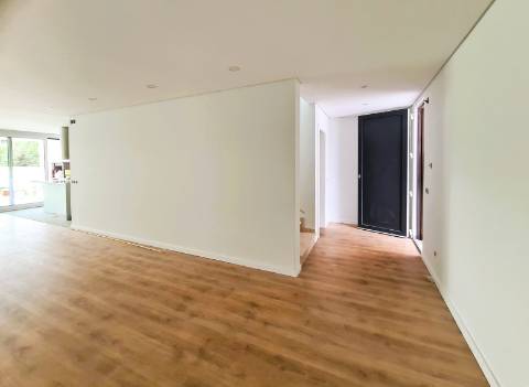 | QUINTA DA AMIZADE | MORADIA T3 | COM PISCINA |