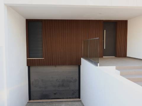 | QUINTA DA AMIZADE | MORADIA T3 | COM PISCINA |