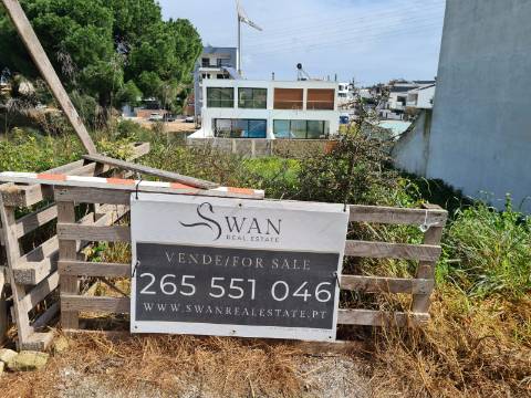 Baixa de Preço | TERRENO URBANO | MORADIA T3 | QUINTA DA AMIZADE