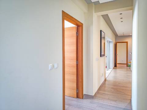 Moradia T6: Um Refúgio de Charme e Conforto para Viver Tranquilamente