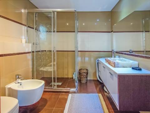 Moradia T6: Um Refúgio de Charme e Conforto para Viver Tranquilamente