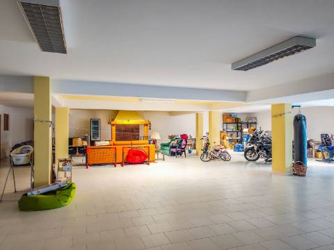 Moradia T6: Um Refúgio de Charme e Conforto para Viver Tranquilamente