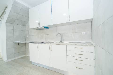 || Bairro da Conceição | Moradia T3 | Totalmente Remodelada ||