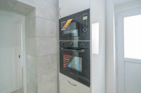 || Bairro da Conceição | Moradia T3 | Totalmente Remodelada ||