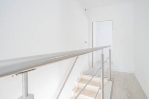 || Bairro da Conceição | Moradia T3 | Totalmente Remodelada ||