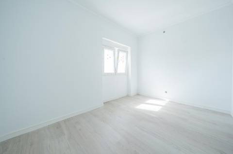 || Bairro da Conceição | Moradia T3 | Totalmente Remodelada ||