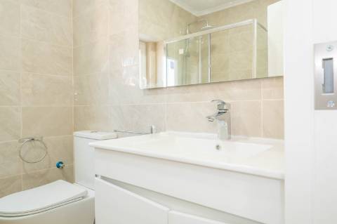 || Bairro da Conceição | Moradia T3 | Totalmente Remodelada ||