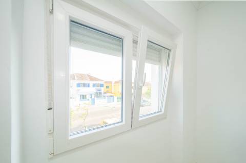 || Bairro da Conceição | Moradia T3 | Totalmente Remodelada ||