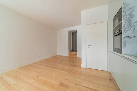 Estúdio T0 no Vibrante Bairro de Santa Catarina, Lisboa!