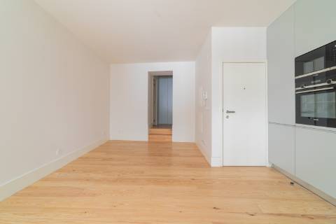 Estúdio T0 no Vibrante Bairro de Santa Catarina, Lisboa!