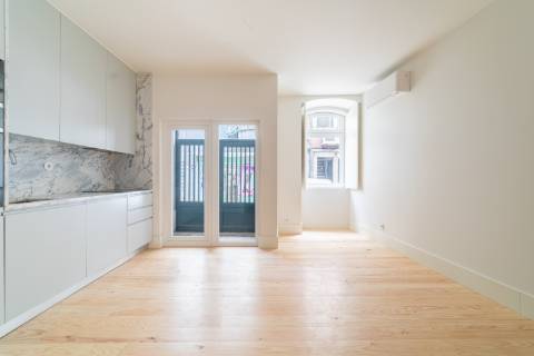 Estúdio T0 no Vibrante Bairro de Santa Catarina, Lisboa!