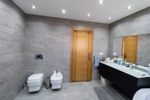 Moradia Moderna Apenas a 10 Minutos das Praias da Costa e da Fonte da Telha