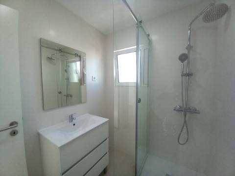 APARTAMENTO T3 | REMODELAÇÃO TOTAL | CIDADE SOL