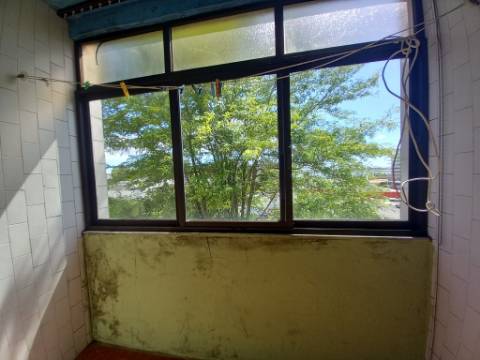 | Apartamento T3 com Vista Rio no Barreiro | Localização Privilegiada |