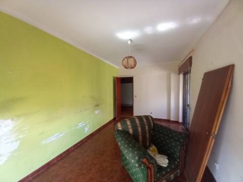 | Apartamento T3 com Vista Rio no Barreiro | Localização Privilegiada |