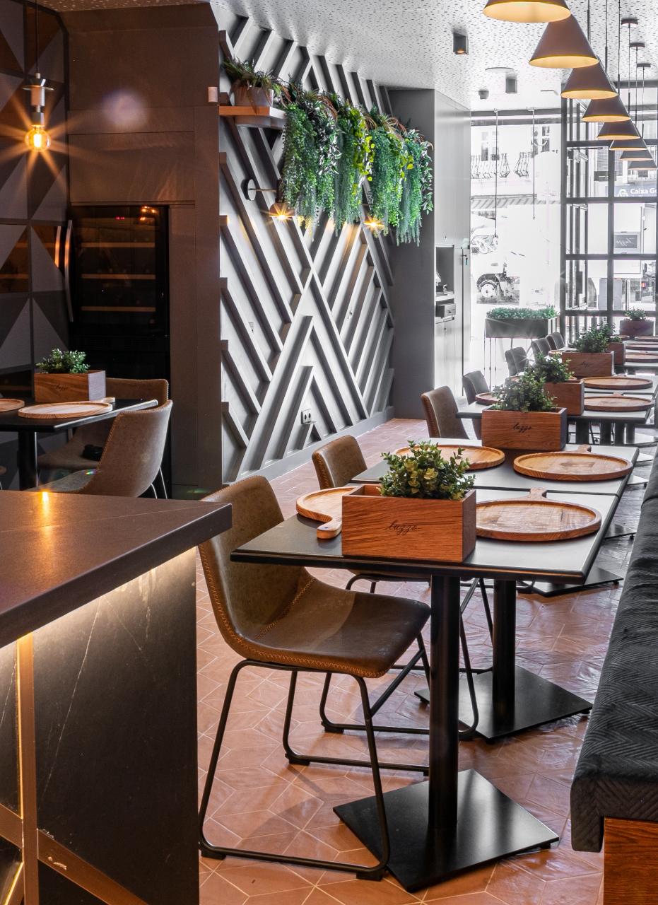 Espaço Comercial em plano Largo da Graça ! para investimento
