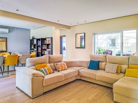 Moradia T6: Um Refúgio de Charme e Conforto para Viver Tranquilamente