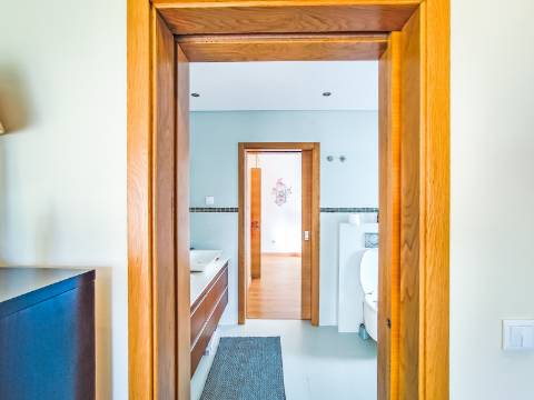 Moradia T6: Um Refúgio de Charme e Conforto para Viver Tranquilamente