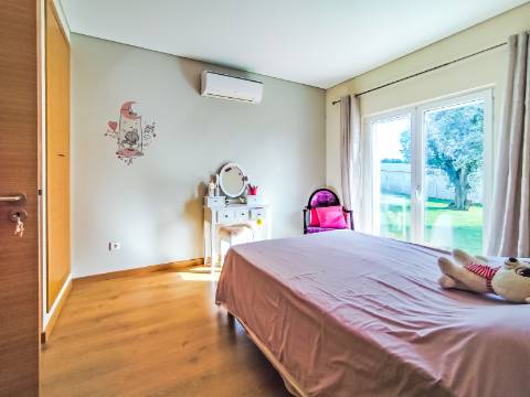 Moradia T6: Um Refúgio de Charme e Conforto para Viver Tranquilamente