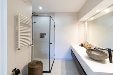 Apartamento de Luxo T2 | 180m² | Avenida Gago Coutinho | 2 Varandas | Box para 2 carros