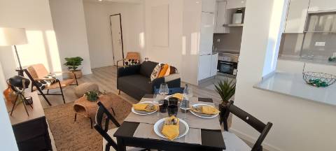 Apartamento T3 | REMODELADO e MOBILIDADO | Open Space