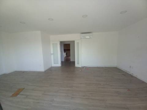 T4 Duplex | Novo | Box | Terraço com Churrasqueira | Castanheira do Ribatejo