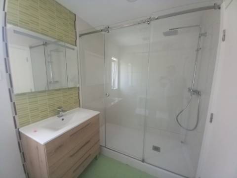 T4 Duplex | Novo | Box | Terraço com Churrasqueira | Castanheira do Ribatejo