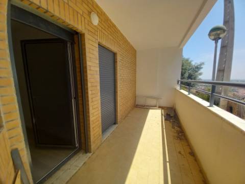 T4 Duplex | Novo | Box | Terraço com Churrasqueira | Castanheira do Ribatejo