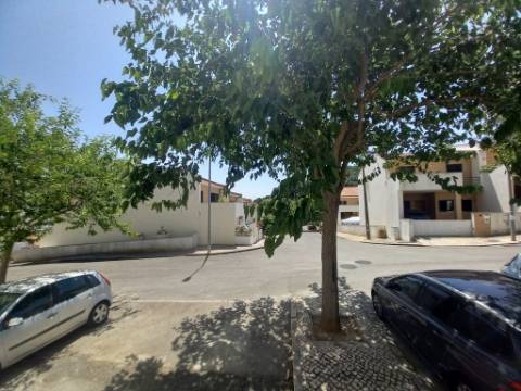 T4 Duplex | Novo | Box | Terraço com Churrasqueira | Castanheira do Ribatejo