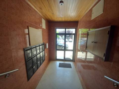 OPORTUNIDADE | T2 Remodelado | Castanheira do Ribatejo