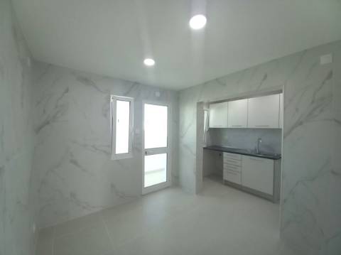 OPORTUNIDADE | T2 Remodelado | Castanheira do Ribatejo