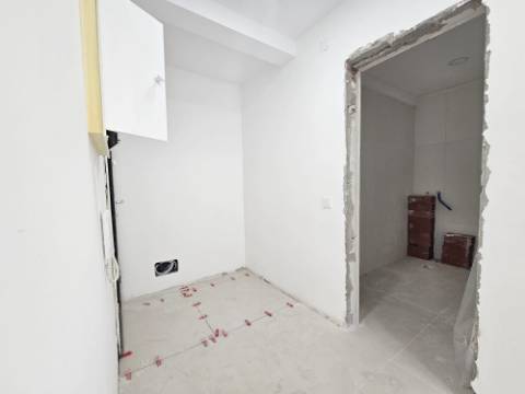 Apartamento T2 | TOTALMENTE RENOVADO | OPEN SPACE | Laranjeiro