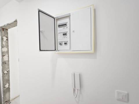 Apartamento T2 | TOTALMENTE RENOVADO | OPEN SPACE | Laranjeiro