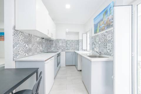 INVESTIMENTO Pronto a Rentabilizar | Prédio Remodelado | Centro Histórico de Setúbal