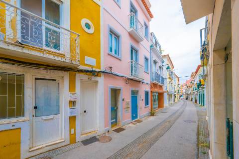 INVESTIMENTO Pronto a Rentabilizar | Prédio Remodelado | Centro Histórico de Setúbal