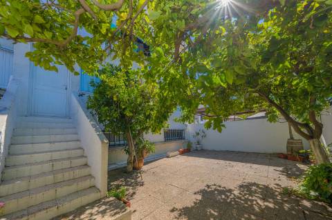 | Vila Chã | Andar de Moradia | T3 + T1 | Espaço Exterior | Garagem |