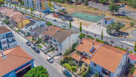 | Vila Chã | Andar de Moradia | T3 + T1 | Espaço Exterior | Garagem |