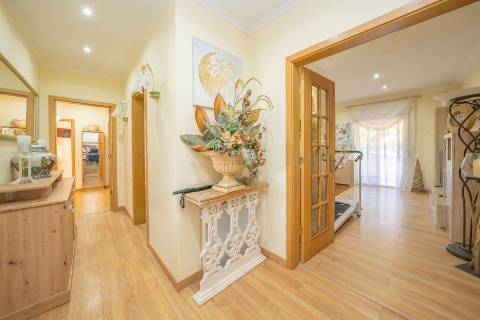 || Apartamento T4 | VISTA RIO e CASTELO | VARANDA PANORÂMICA | PARQUEAMENTO ||