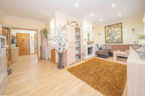 || Apartamento T4 | VISTA RIO e CASTELO | VARANDA PANORÂMICA | PARQUEAMENTO ||